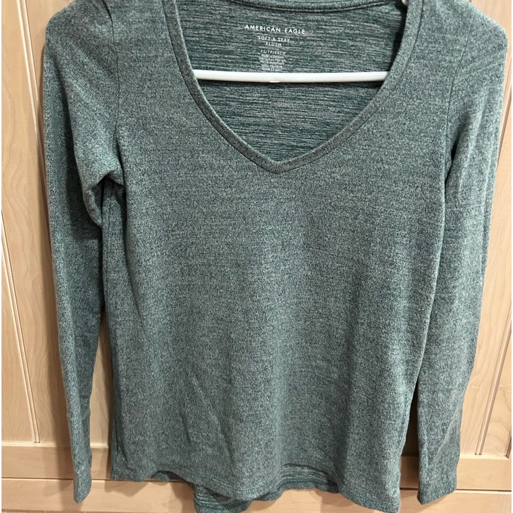 American Eagle long sleeve green Soft & Sexy plush shirt